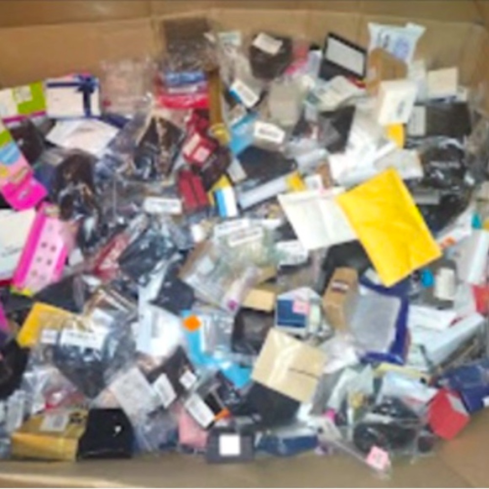 New Jewelry! 4 Items  for $20.00 -straight from the pallet- Random Fun Picks